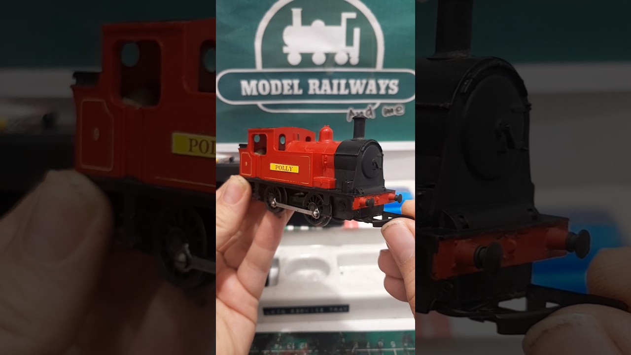 Making Polly pretty again :) 1960s #triang loco #fixup #modeltrain #modelrailway #toytrain #repair