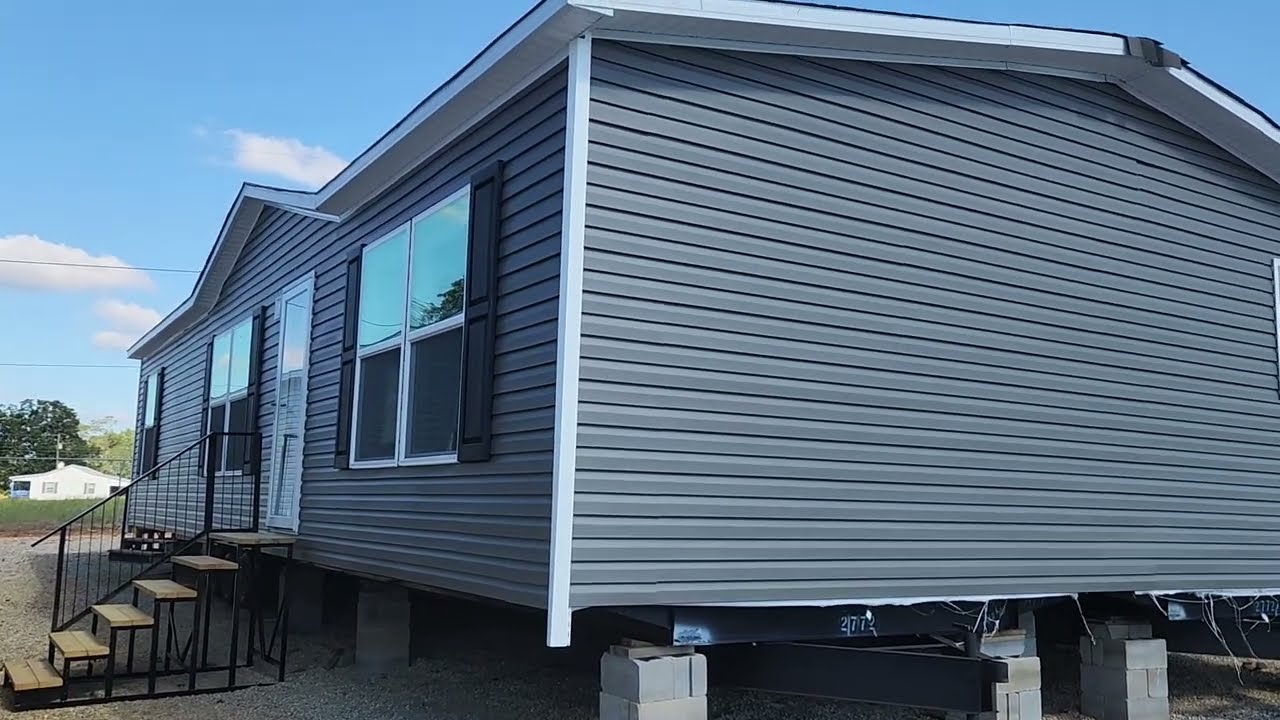 The Tradition 48: Nice Smaller Home!