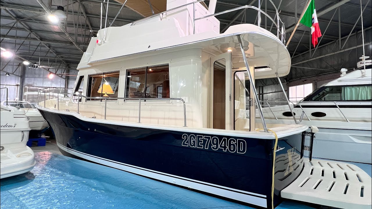 Mainship 34 Trawler