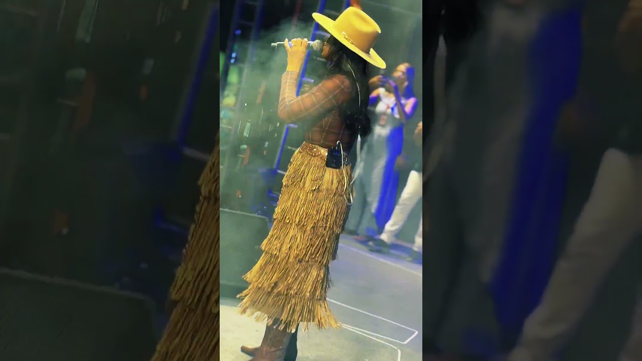 A voz do campo: Charleis e a ascens&atilde;o da m&uacute;sica Gospel Rural no Agroneg&oacute;cio #agropecuaria #rodeio