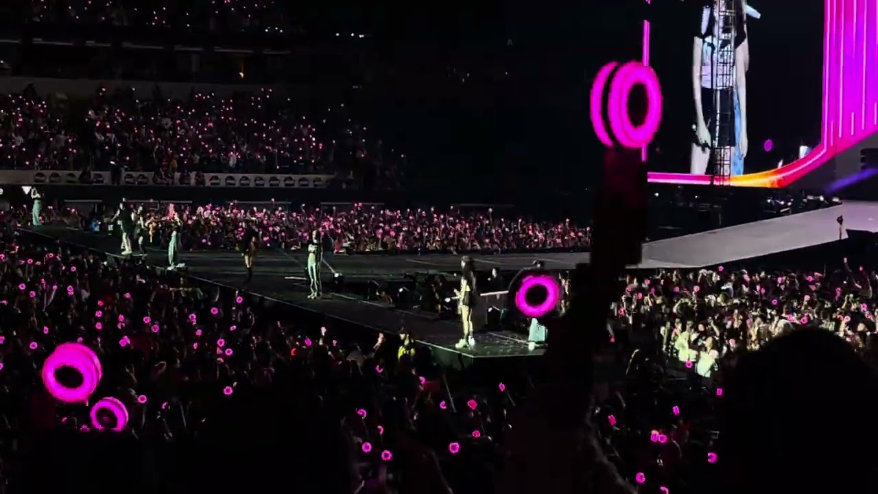 TWICE @ SoFi - Doughnut, Basics, & Signal Live