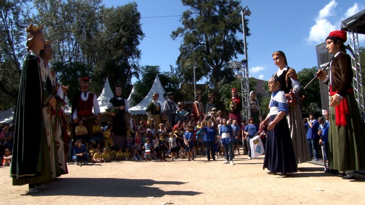 Trobada gegantera de Festa Major amb els nous capgrossos de la COV