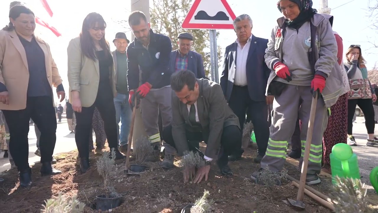 PAMUKKALE BELEDİYESİ GÖZLER’E 25 BİN 104 LAVANTA DİKTİ