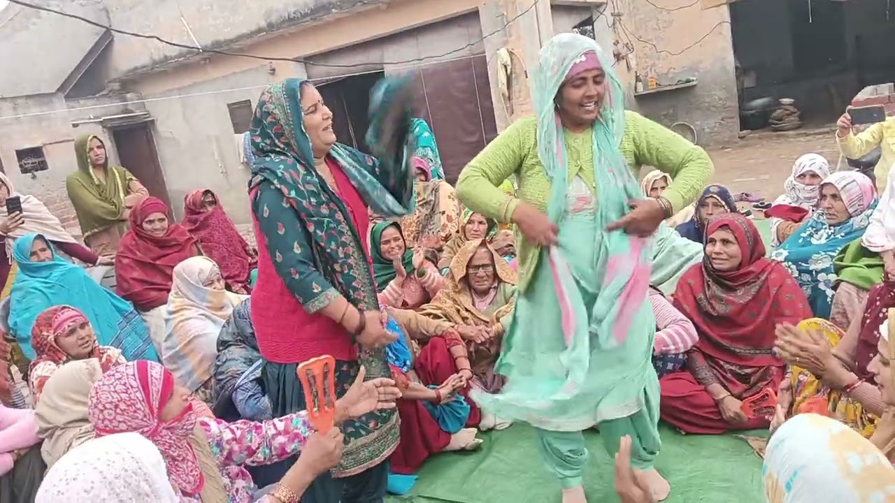 सारे छोटे-बड़े न राम राम बहुत सुंदर भजन और डांस है 👍 मेरीबहनों 💃💃💃👍🌹👌