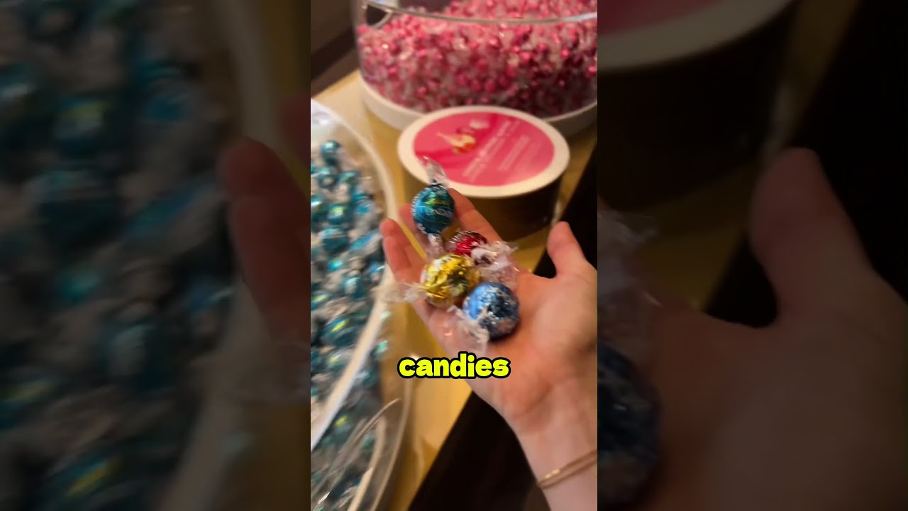 В этот музей нельзя проносить сумки.