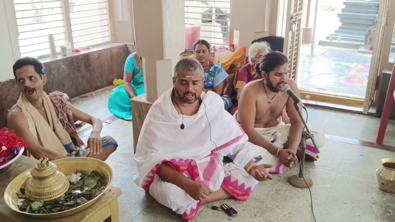శివాలయంలో ఋగ్వేద పారాయణలో వేద ఆశీర్వచనం కార్యక్రమం  #kesanakurru #konaseema