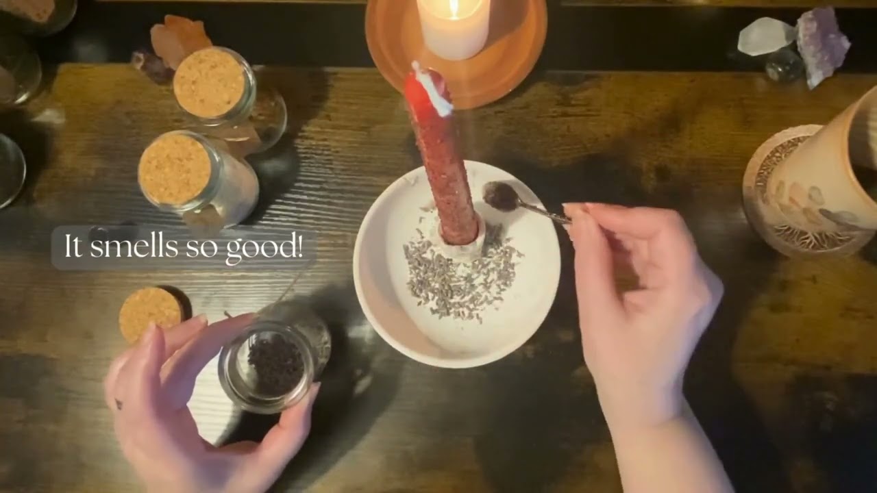 Join me as I dress a candle for a healing and banishing ritual 💫.