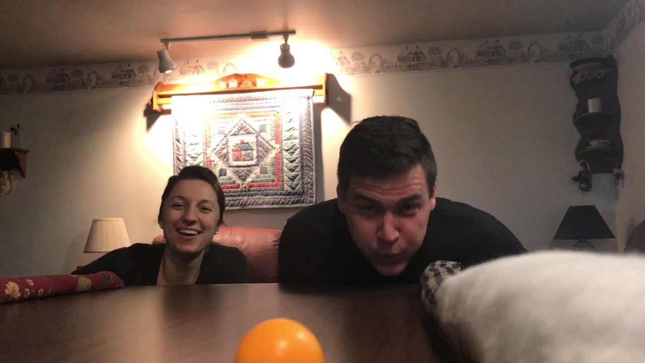 Fun Family Game: Blow-Pong