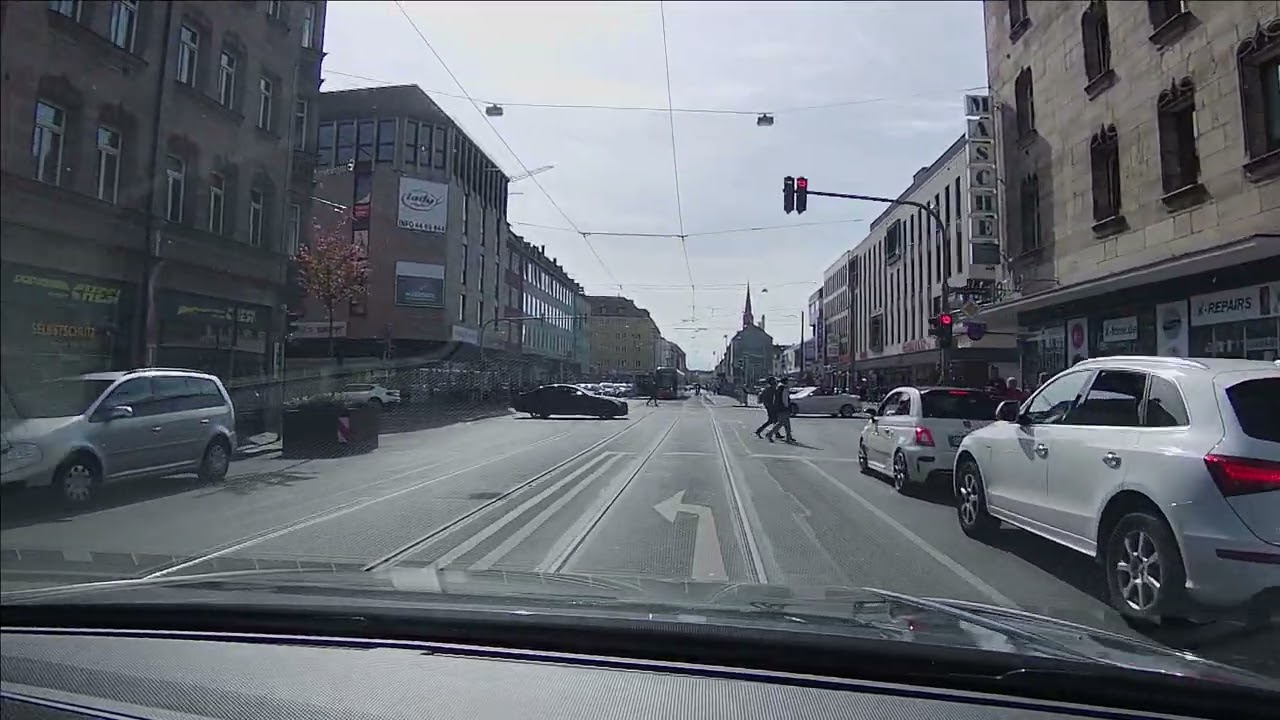 Fahren in Nürnberg. Teil 2: Kreuzungen mit Straßenbahnen