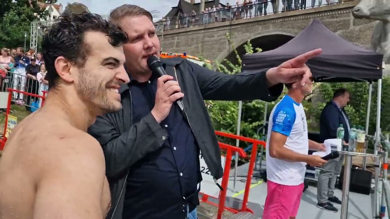 Brückenspringen zum Laternenfest 2024 in Halle