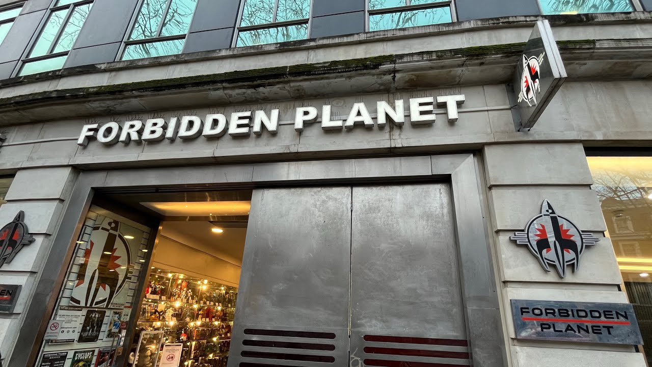 I Was Shocked! | STAR WARS Action Figure Madness At Forbidden Planet And The Disney Store, London! 