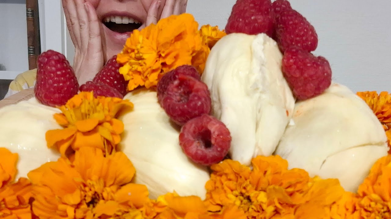 ASMR DELICIOUS DURIAN *SOFT EATINGSOUNDS *NO TALKING ASMR MUKBANG TROPICAL FRUIT PLATTER