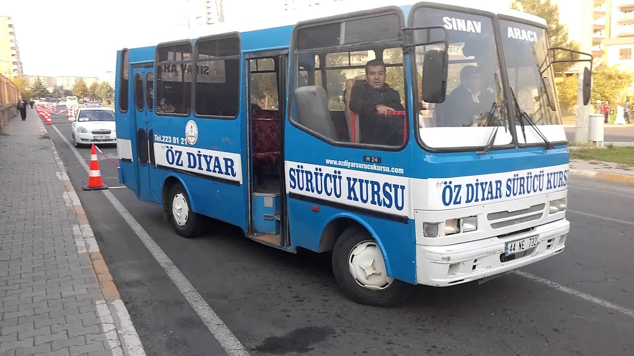 ÖZ DİYAR SÜRÜCÜ KURSU 28. 11. 2015  E SINIFI OTOBÜS SINAVI GERİ PARK