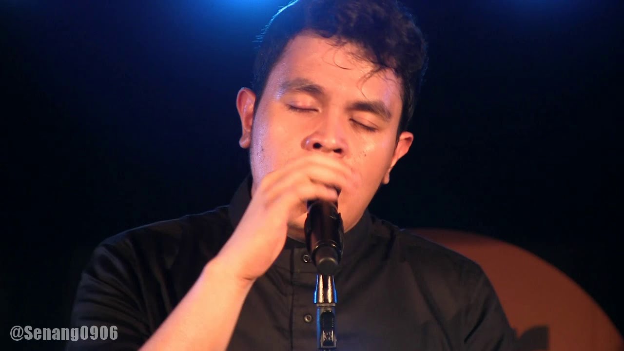 Tulus - Jangan Cintai Aku Apa Adanya @ Ear Night 2014 [HD]