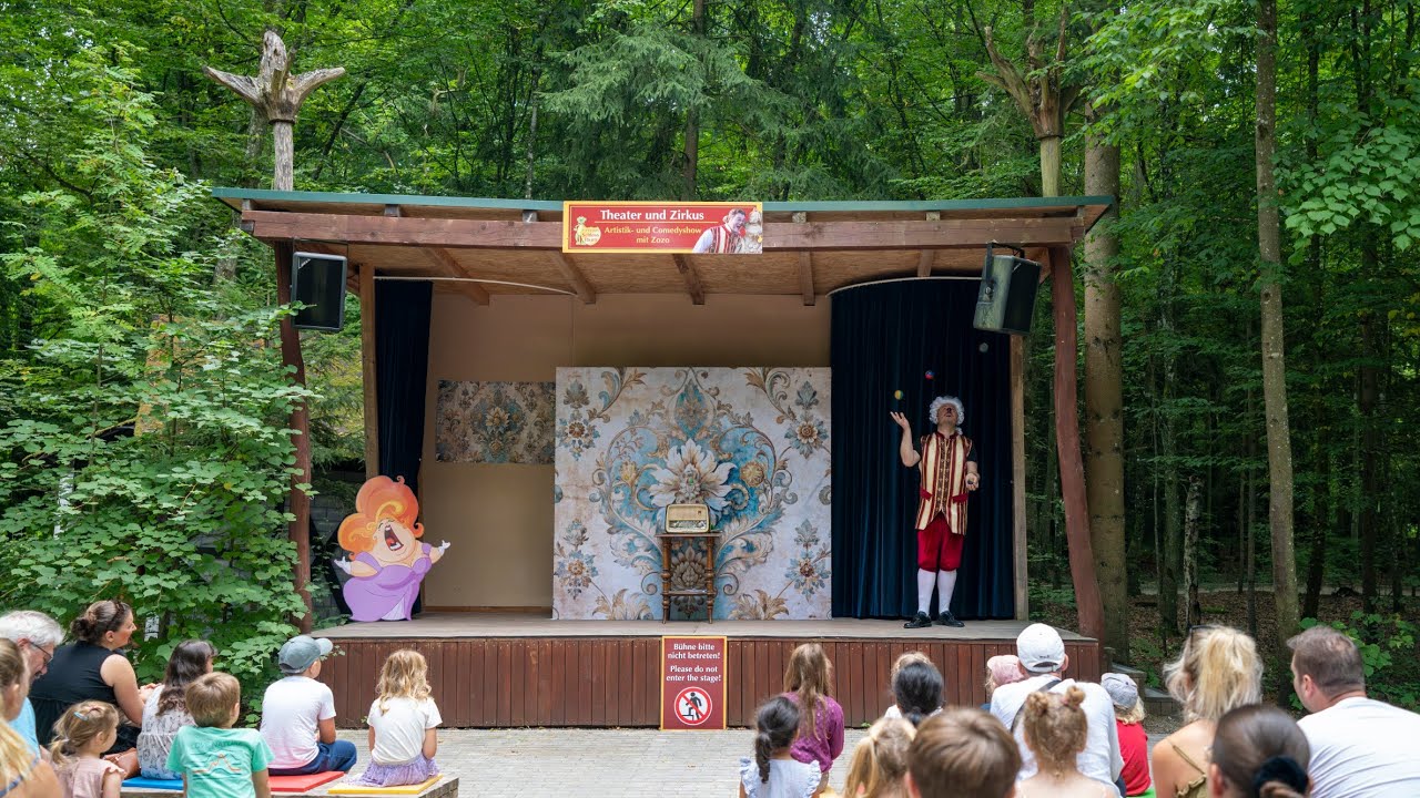 kids cirkus in German at Erlebnispark Schloss Thurn