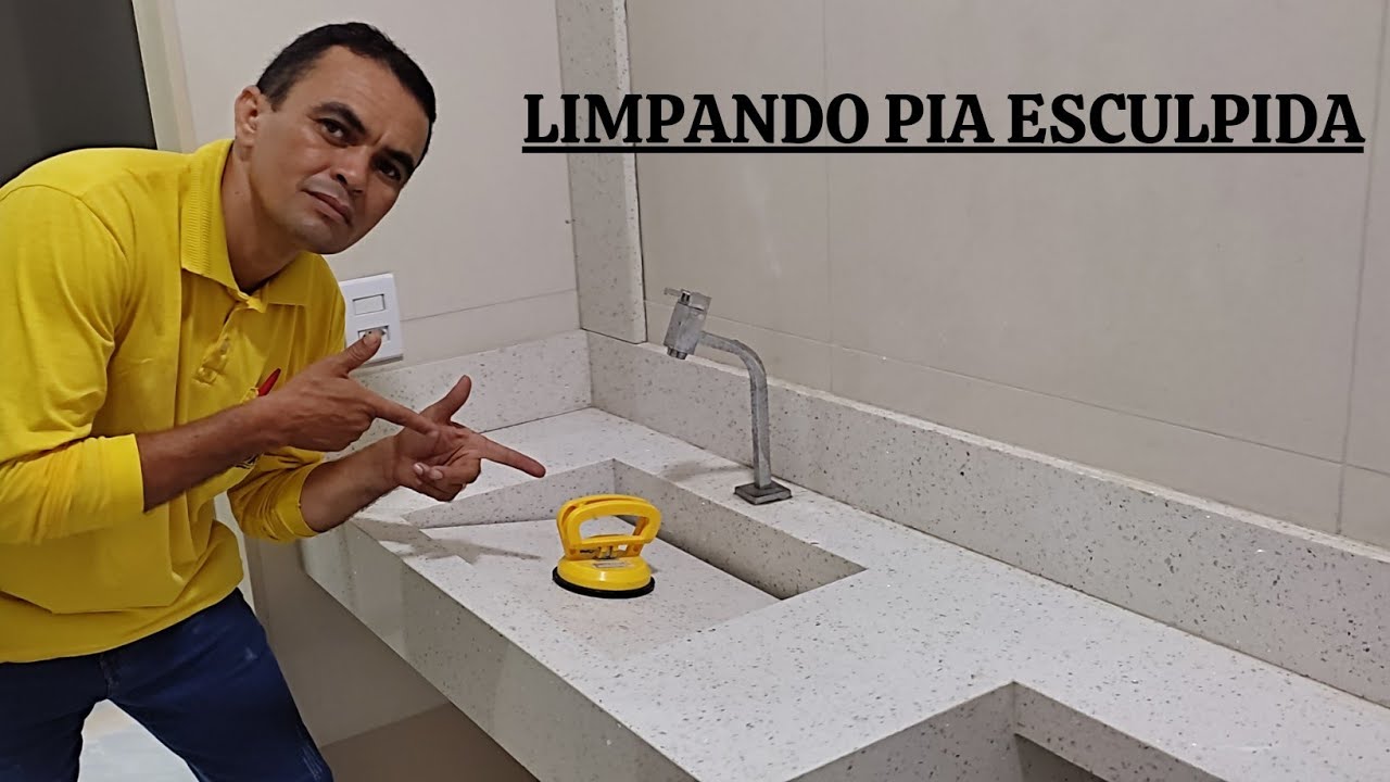 LIMPANDO CUBA ESCULPIDA/CUBA DE PEDRA