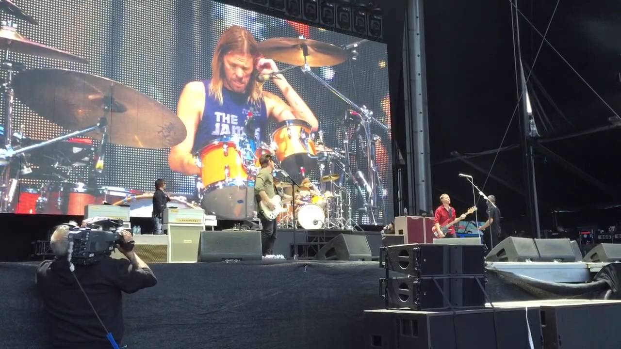 Taylor Hawkins saves the Dave