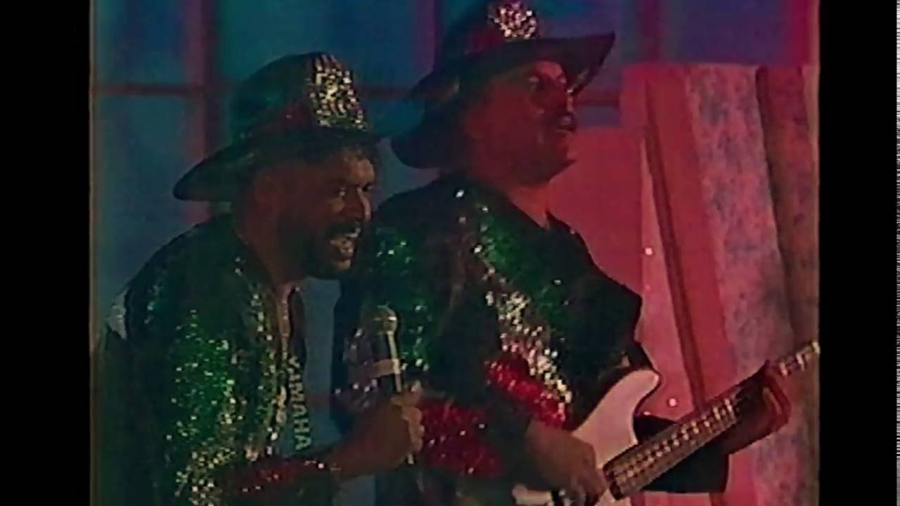 Mi Banda El Mexicano - Help! Ayudame!