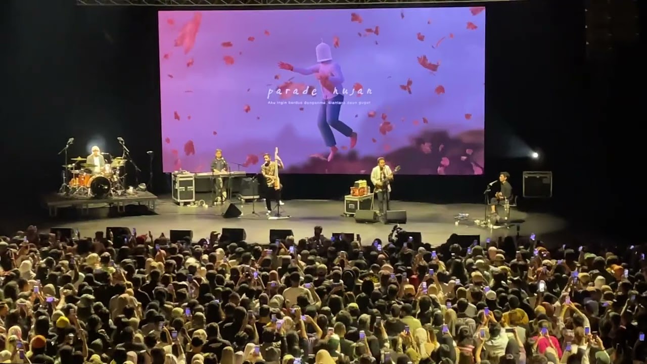 PayungTeduh/ParadeHujan/Pusakata-Resah live at Zepp KL Senandung Malam