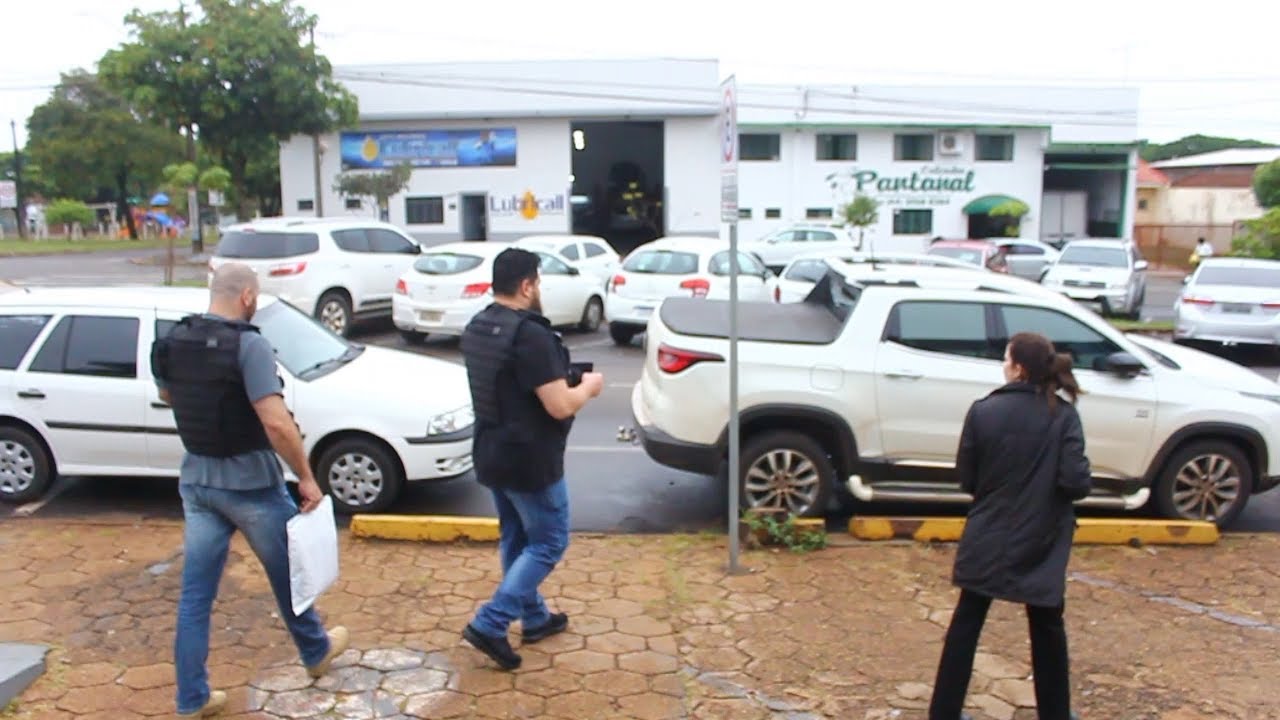 Gaeco cumpre mandados de busca e apreensão na delegacia de Umuarama