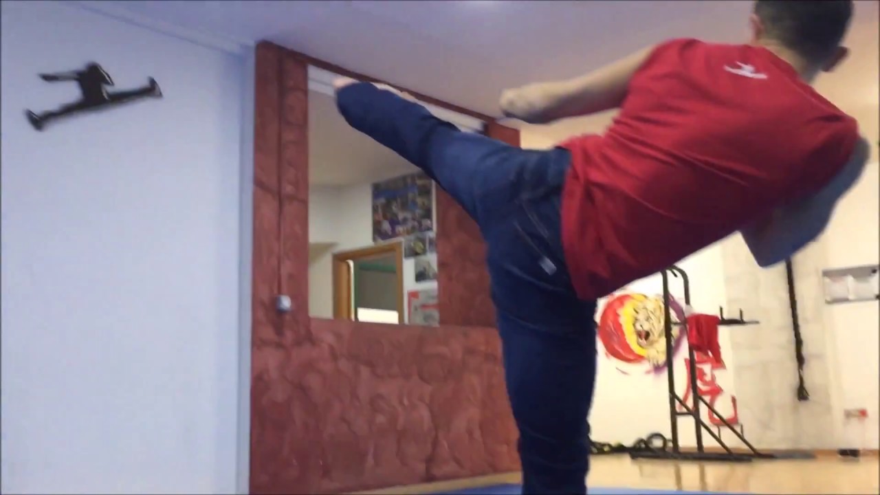 Kicking session with Barbell Apparel​ jeans | Pietro Di Rauso