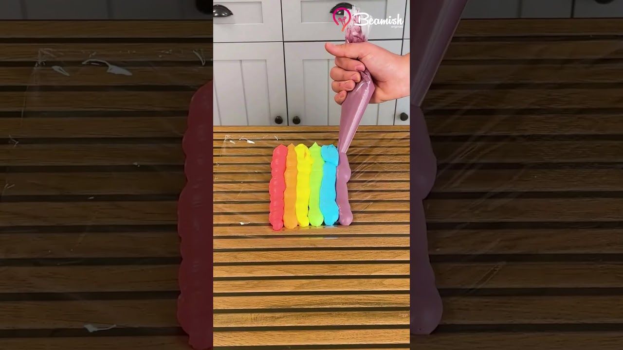 Pipe Rainbow Frosting 🧁 