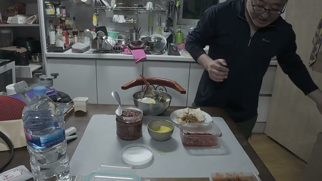 2026.02.20 산골오지 홀로서기 ~ 국수에 반찬 만들어 저녁 식사