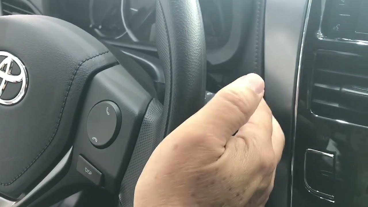 Toyota Yaris XL 1.5 2024 - Como funciona o Painel / Detalhes do carro