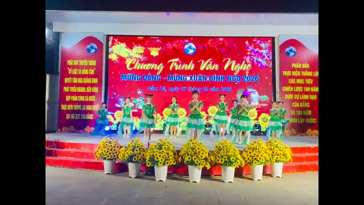 Nhảy: Nụ cười xuân