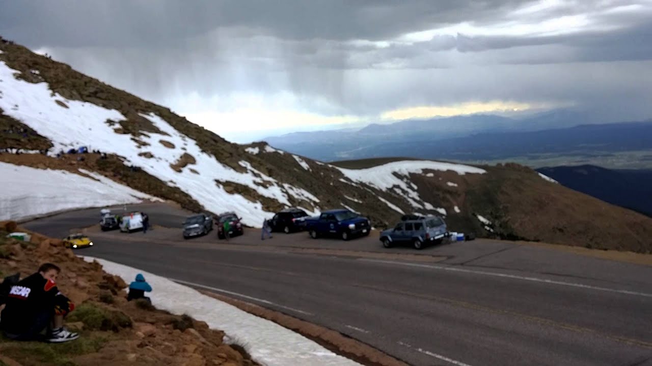 2015 Pikes peak spectator air horn fail.