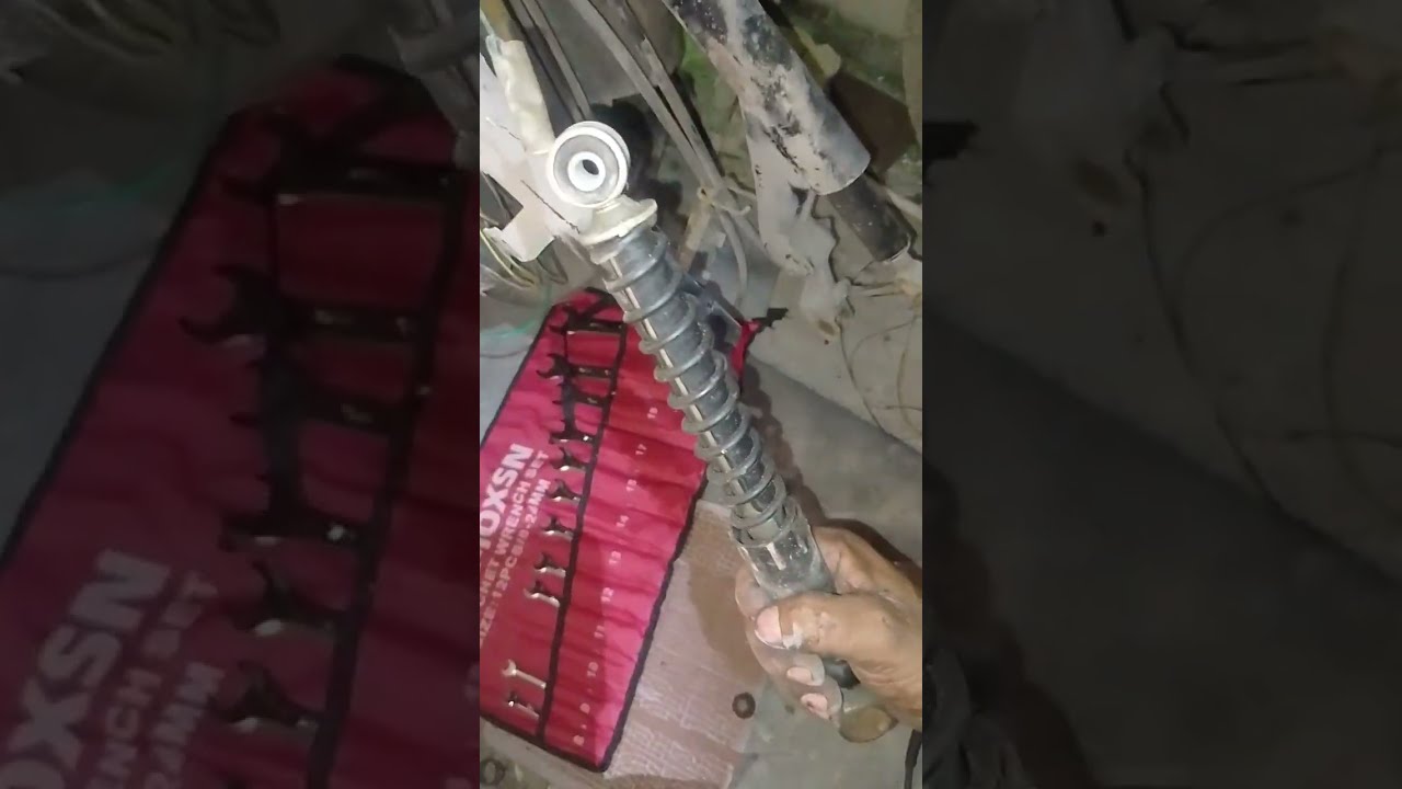 10* Cómo quitar los amortiguadores delanteros de una moto Honda beat