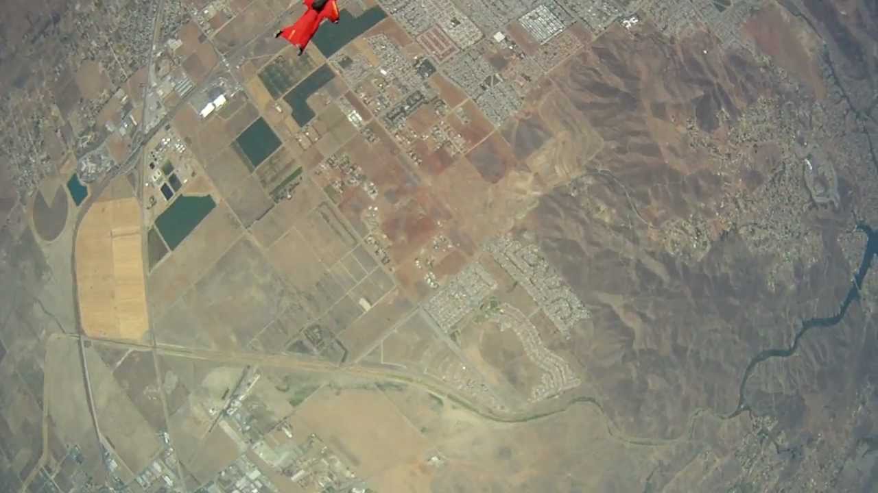 Wingsuit Cutaway skyhook