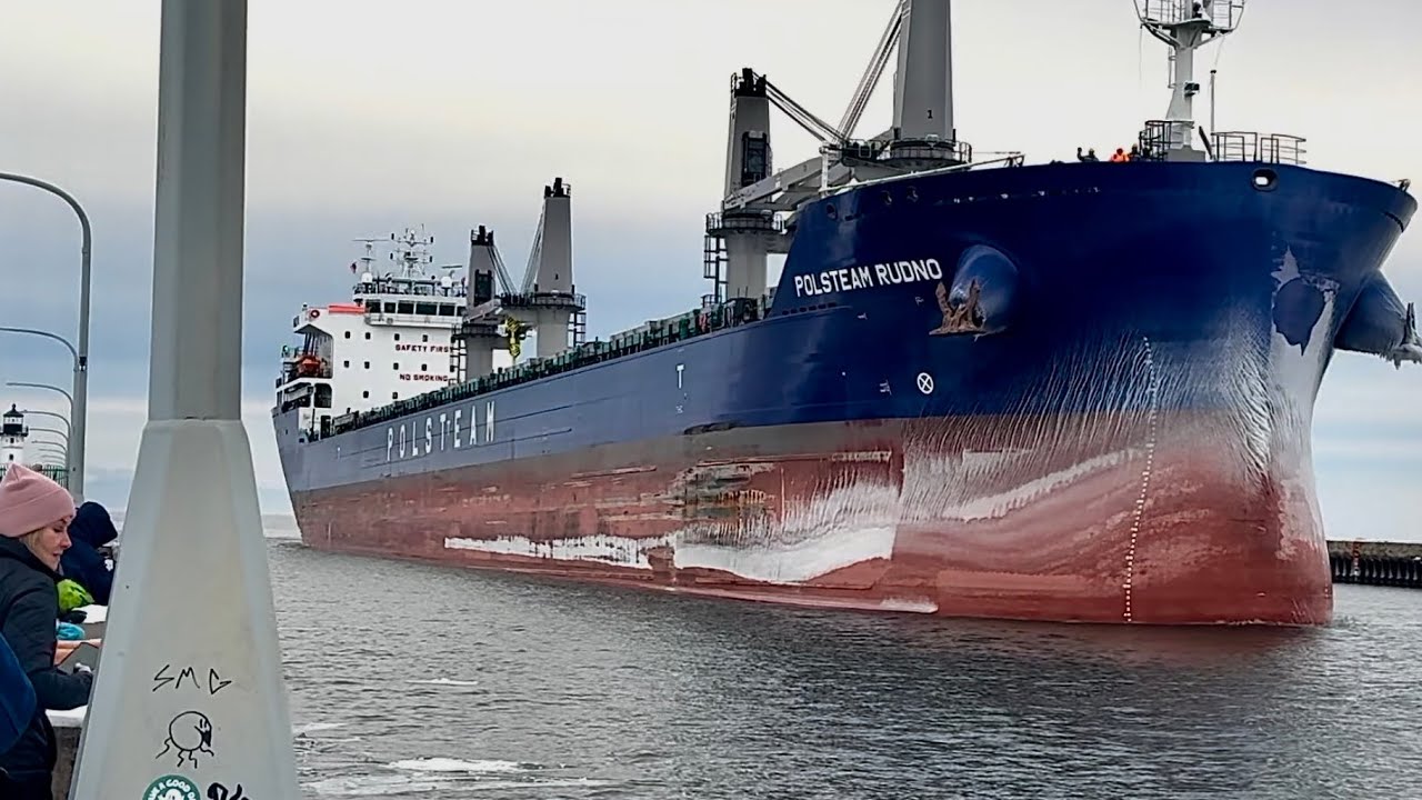 Duluth Welcomes A Fresh Built Saltie on her First Great Lakes Trip with Icy Horns 