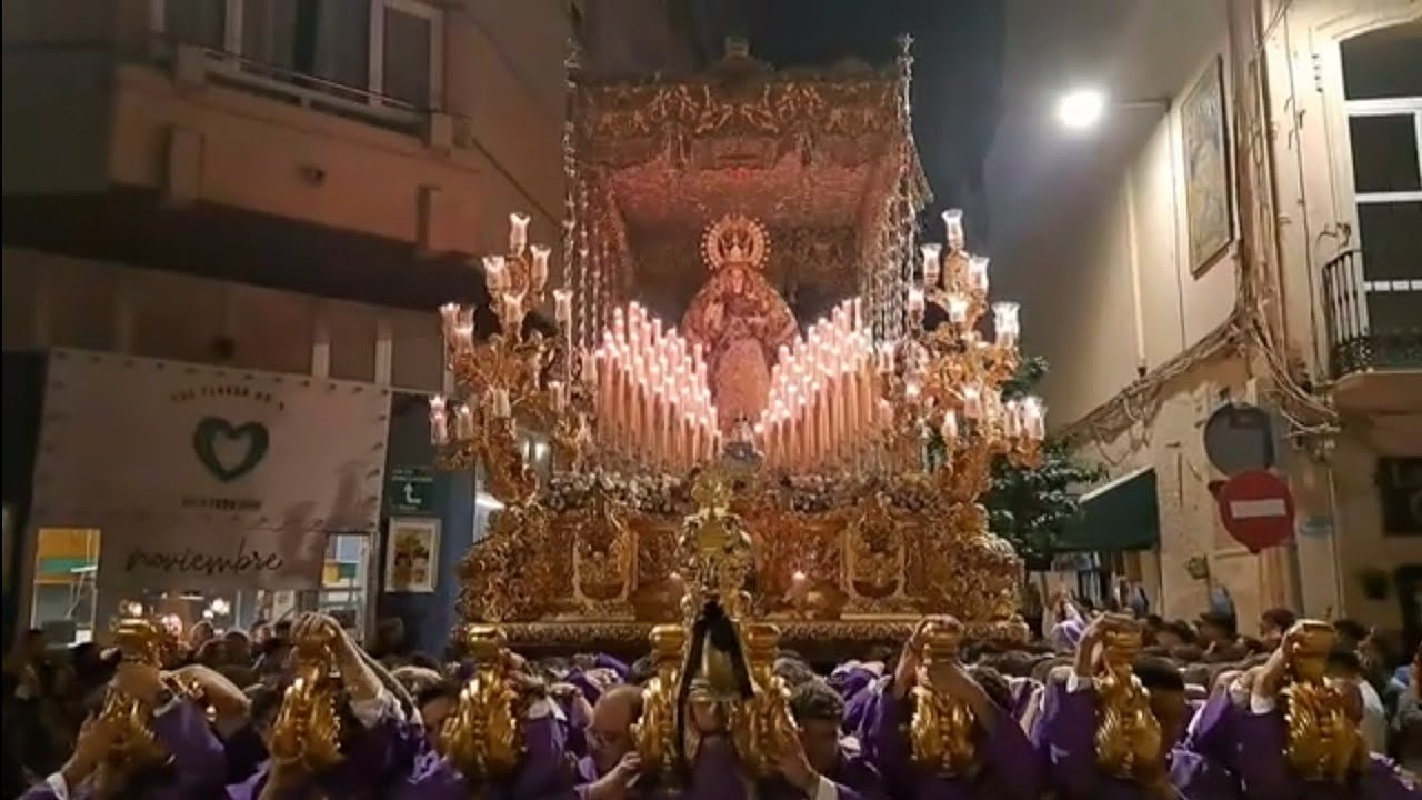CONSOLACIÓN Y LÁGRIMAS  ( SANGRE ) CURVA CARCER CON ÁLAMOS SEMANA SANTA MÁLAGA 2025