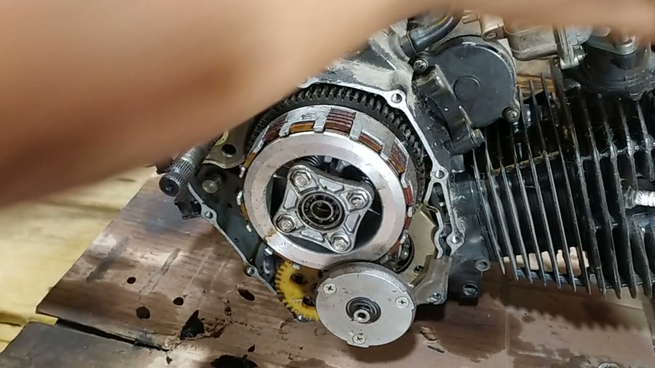 FT150 ITALIKA  MOTOR AMARRADO