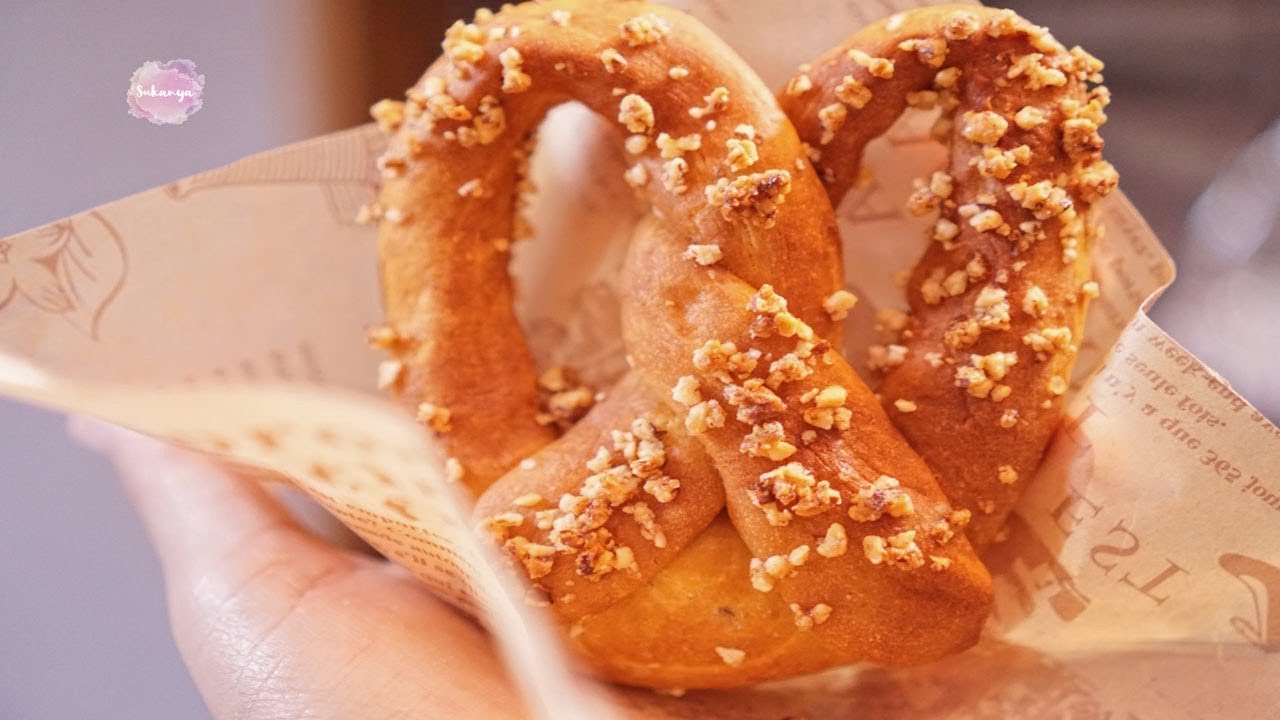 Auntie Anne's Pretzels - ทำขนมเพรทเซิลอานติ้แอน  By Sukanya