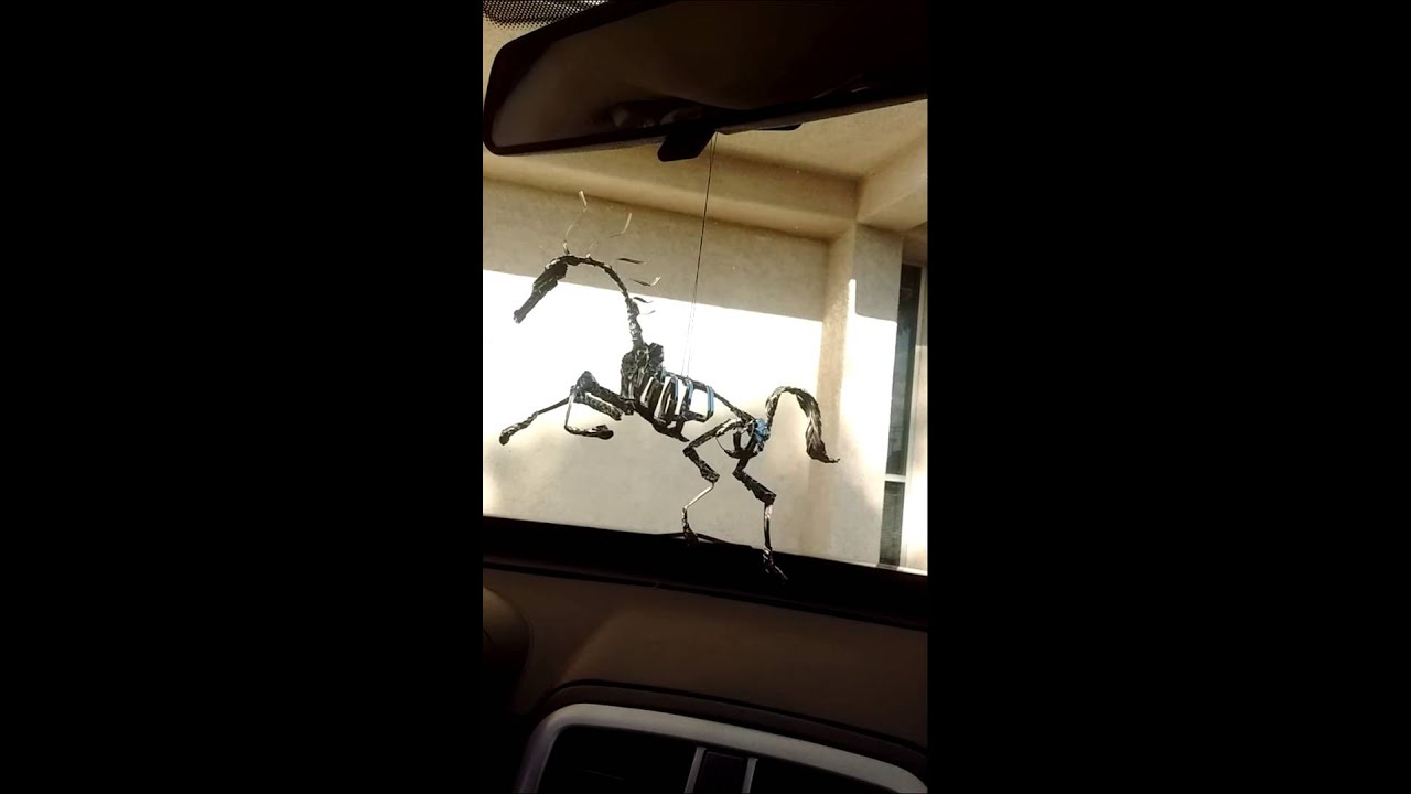 Twist tie silver horse