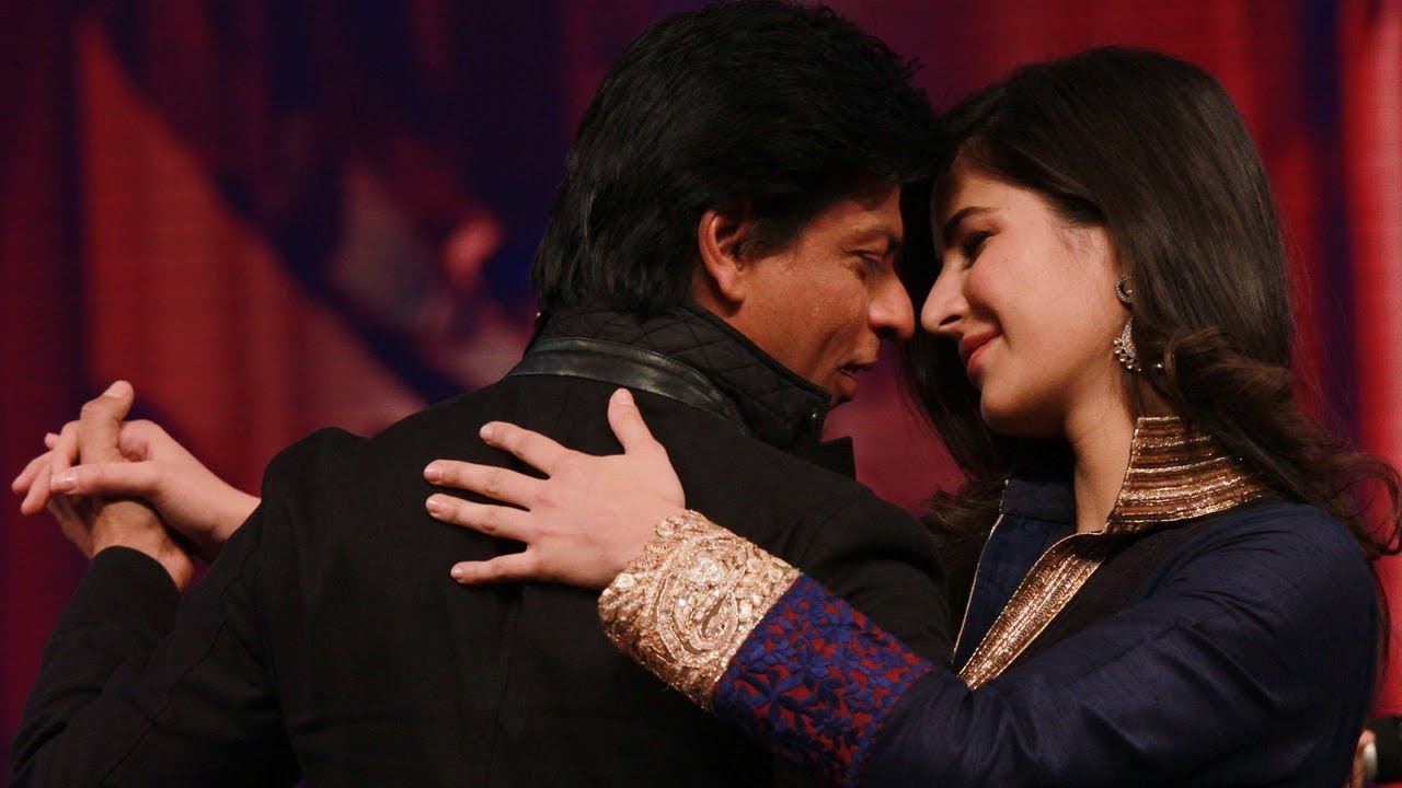 MUST WATCH: Shah Rukh Sings Qawwali For Katrina, Anushka!!