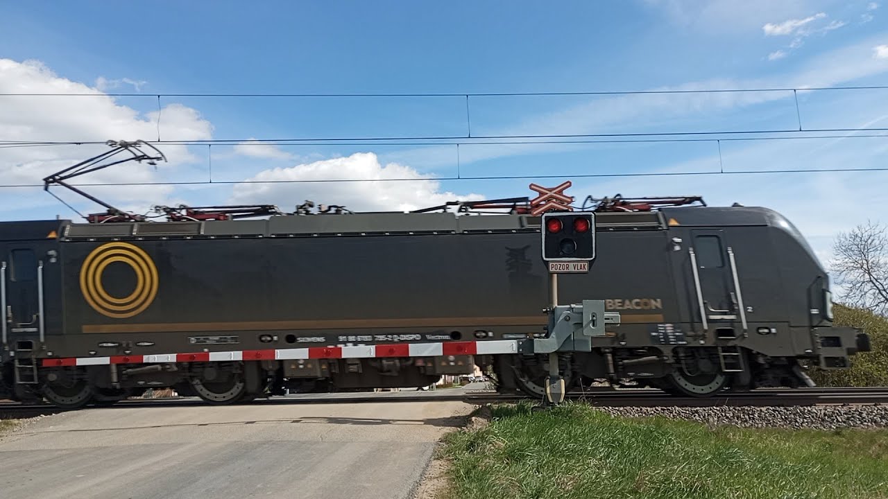 Železniční přejezd Babice P8163