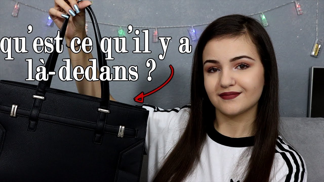 WHAT'S IN MY SCHOOL BAG 🍦 | Basic Only