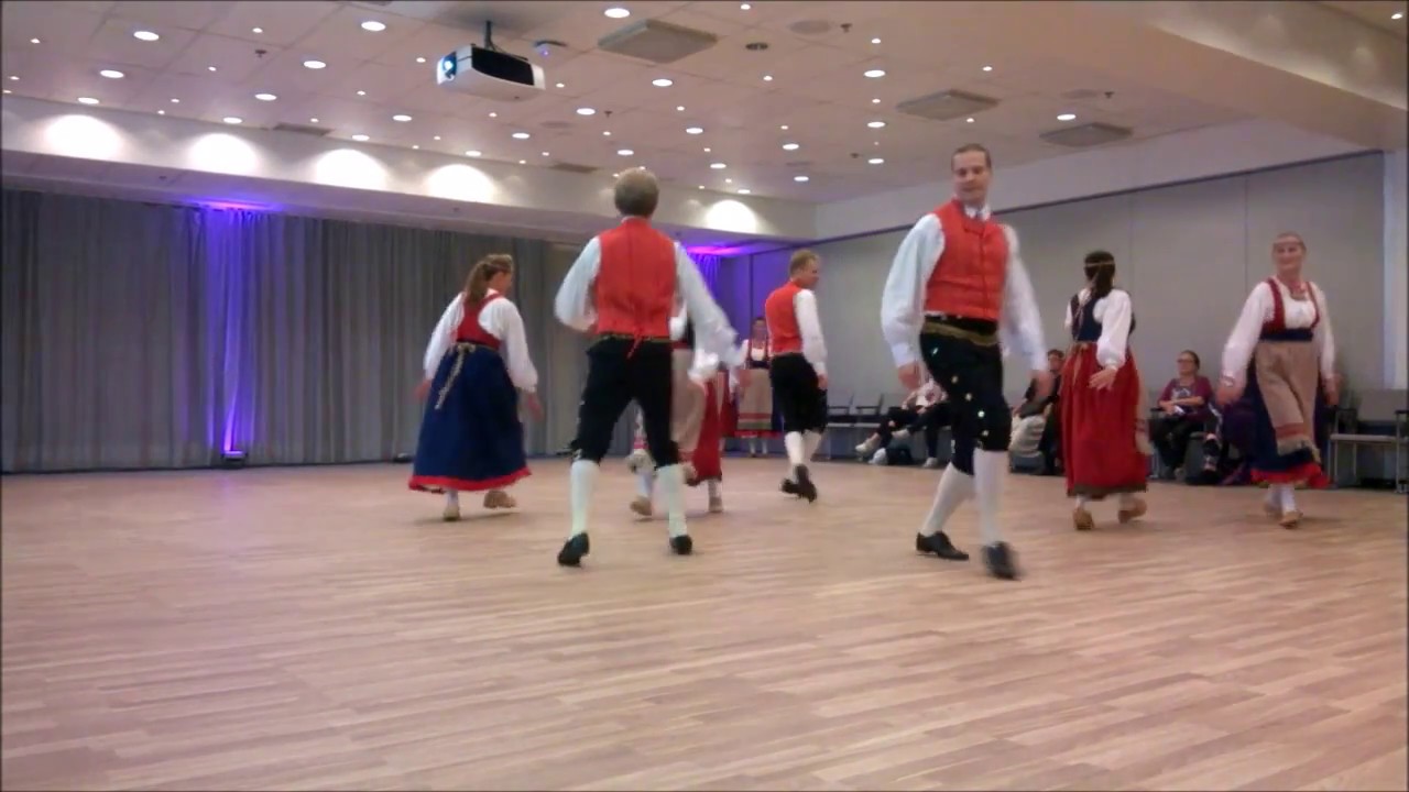 Karjalaisia tansseja