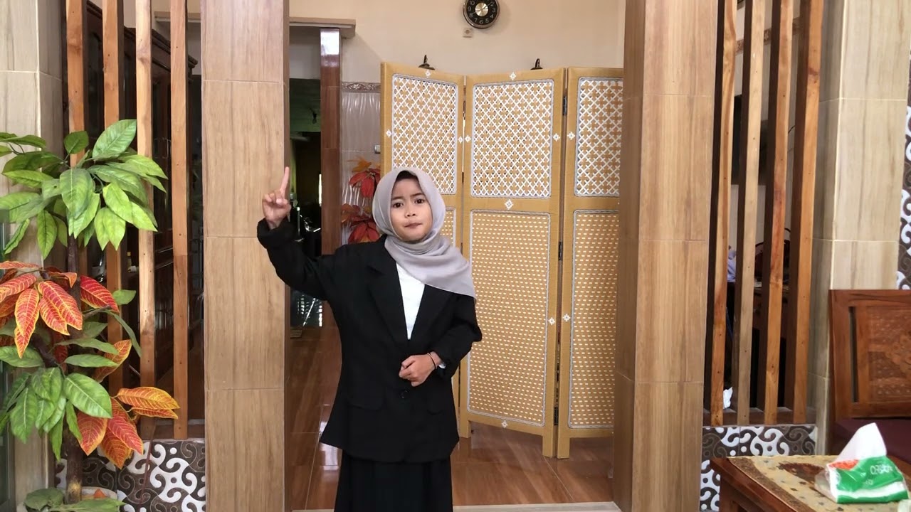 PIDATO BAHASA ARAB | PENTINGNYA MENUNTUT ILMU | FELYZIDAD PRAHITA KELAS 3 MI