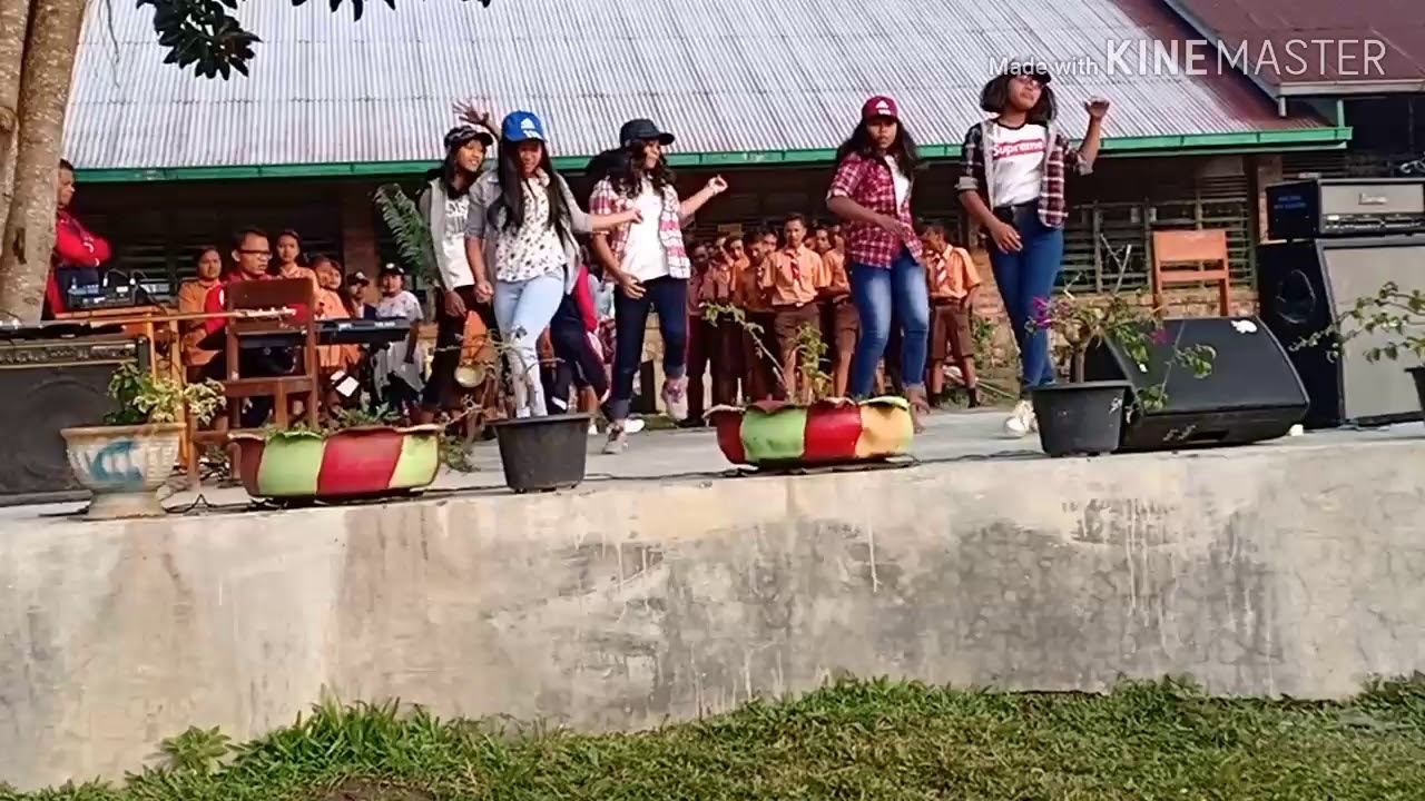 SMP SWASTA KARTINI PARSOBURAN