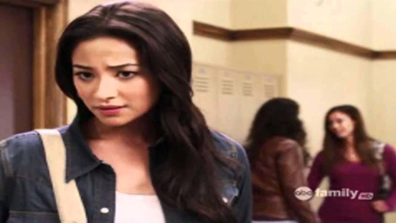 Toby & Emily - 1x11 scenes {PLL}