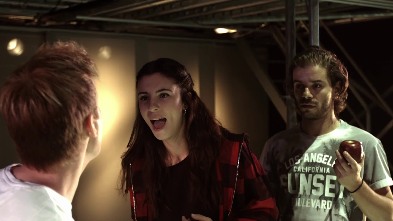 Superboy y la chica invisible - Casi Normales