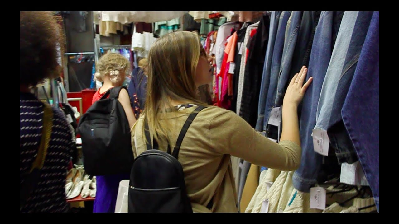 Grassmarket W. Armstrong & Son Vintage Emporium  |  Clashing Time