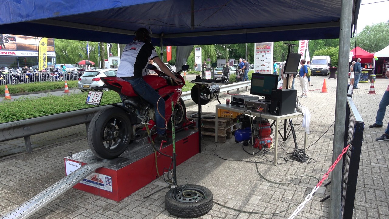 Ducati Panigale 1299 dyno run
