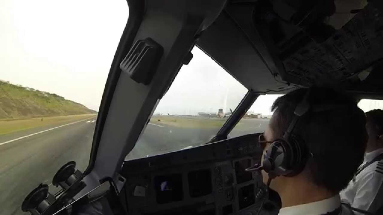 A pilot's eye view of a British Airways approach into Funchal