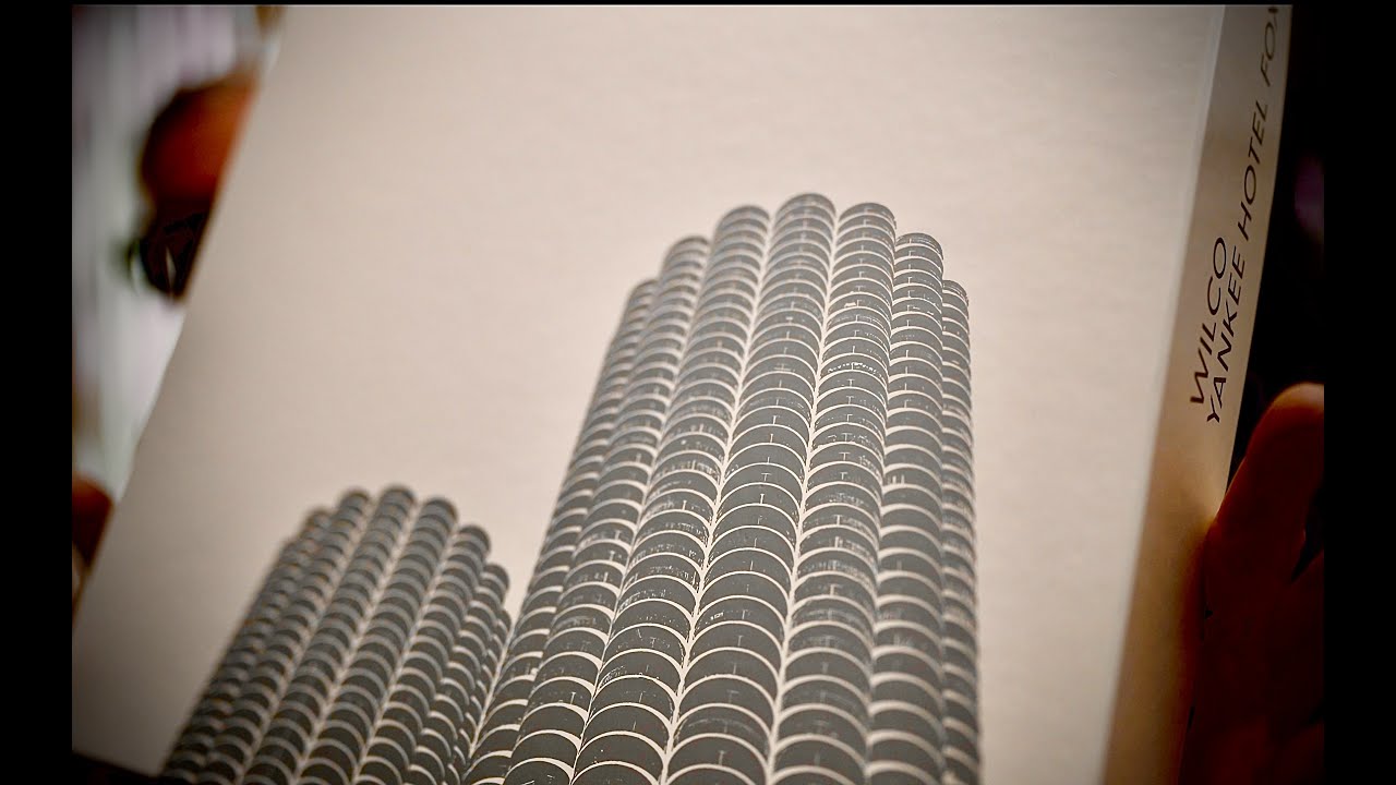 Wilco – Yankee Hotel Foxtrot Deluxe Boxset vs. Sundazed Original First Pressing