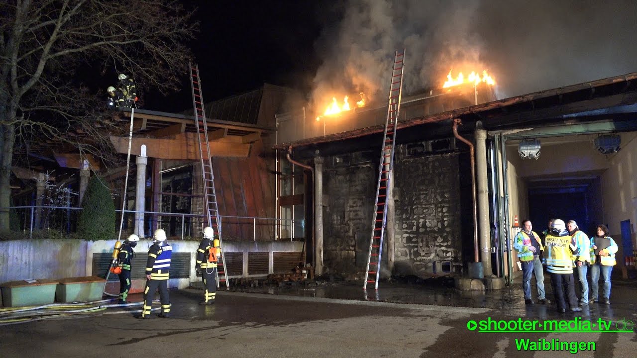 (Gro&szlig;doku) + GROSSBRAND nach BRANDSTIFTUNG + [FEUER IM B&Uuml;RGERZENTRUM] - Gro&szlig;einsatz Feuerwehr [E]